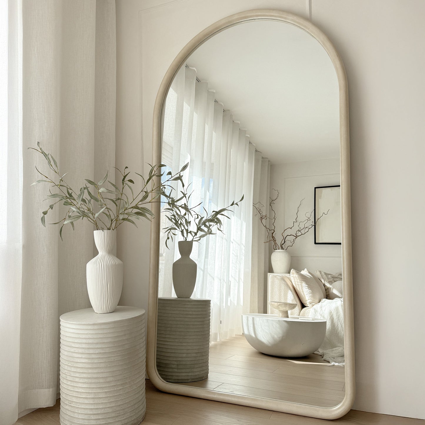 Elis – Oversized Full-Height Curved Concrete Mirror, 190 cm x 100 cm
