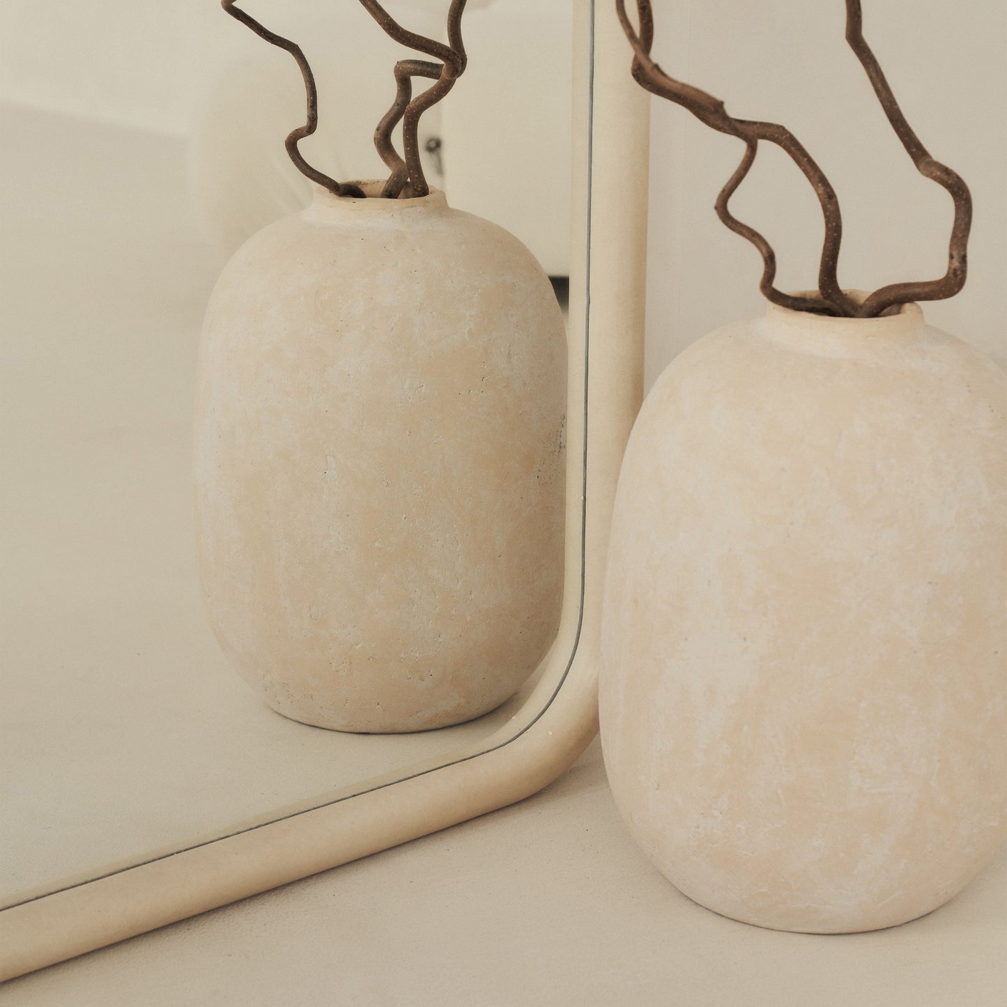 Elis – Oversized Full-Height Curved Concrete Mirror, 190 cm x 100 cm