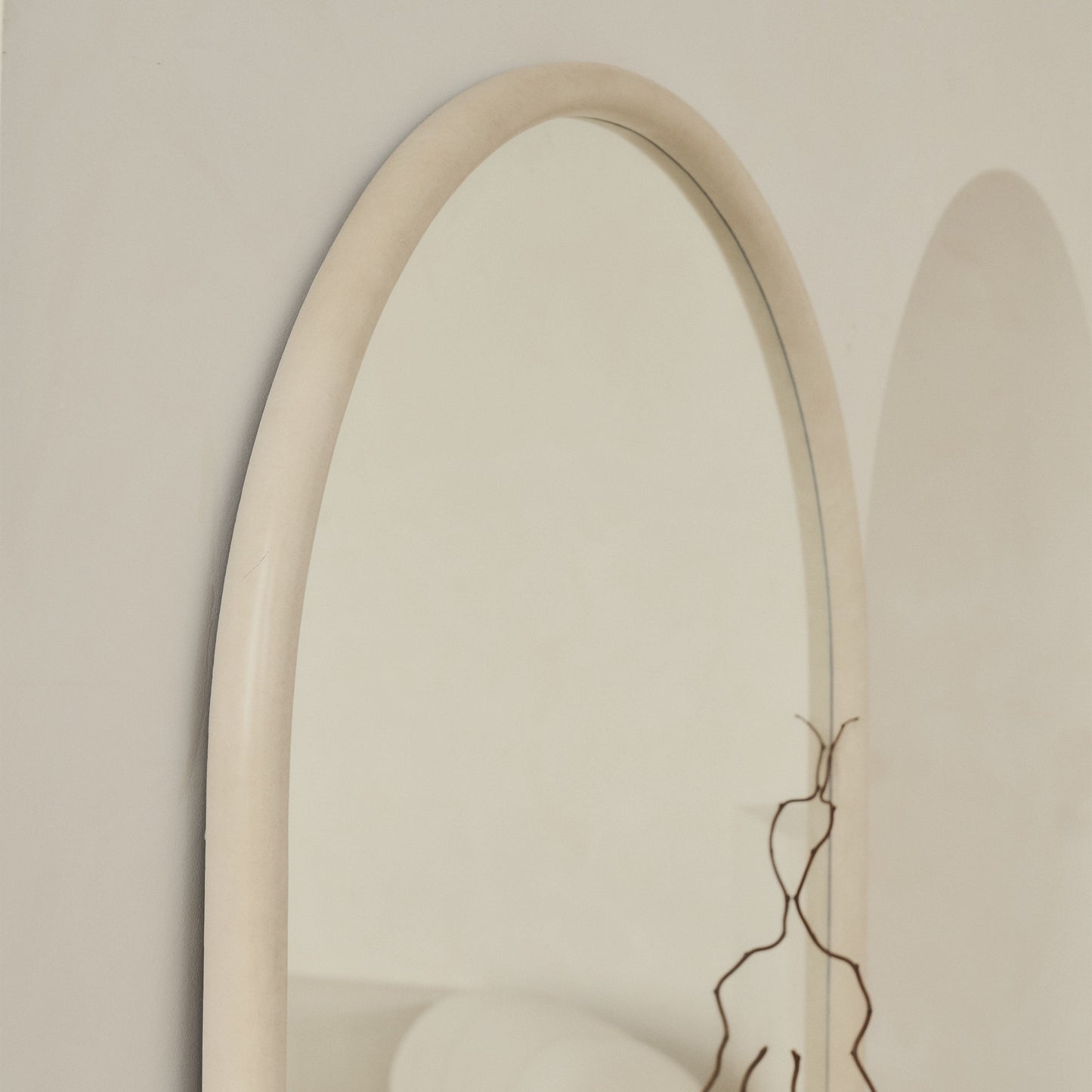 Elis – Oversized Full-Height Curved Concrete Mirror, 190 cm x 100 cm