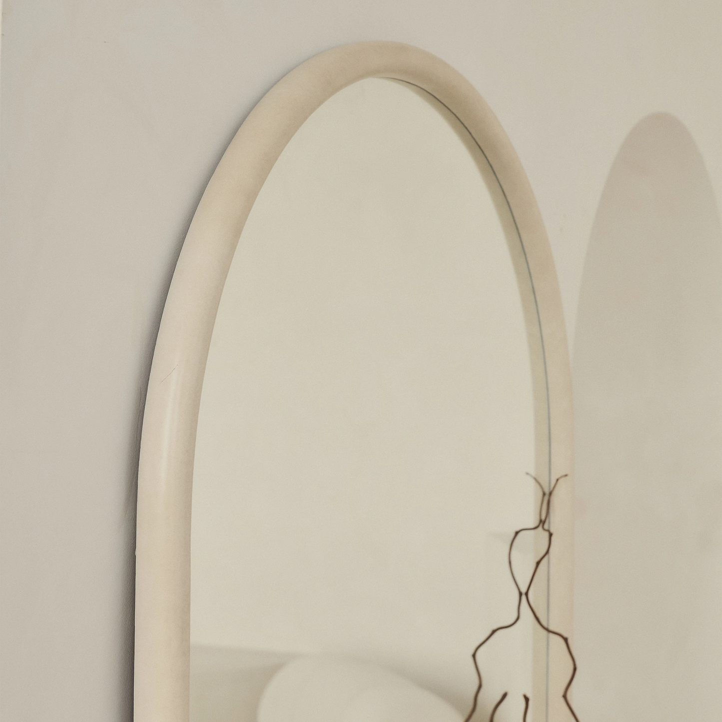 Stunning Oversized Full-Length Mirror with Elegant Curved Concrete Frame – 190 x 100 cm (Limited Time Clearance Sale!)